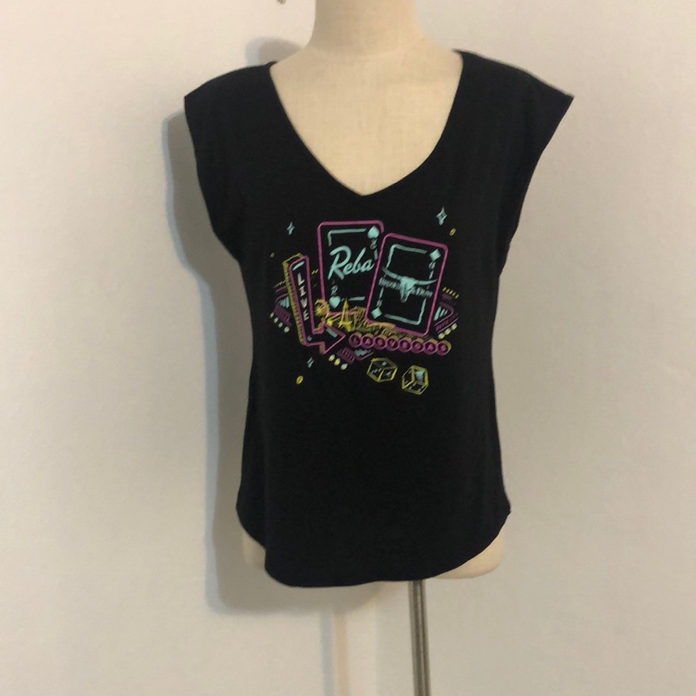 Reba, Brooks & Dunn. Size XL.